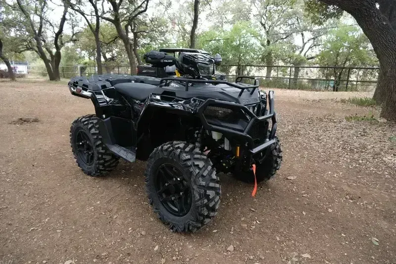 2025 Polaris SPORTSMAN 570 TRAIL ONYX BLACKImage 1