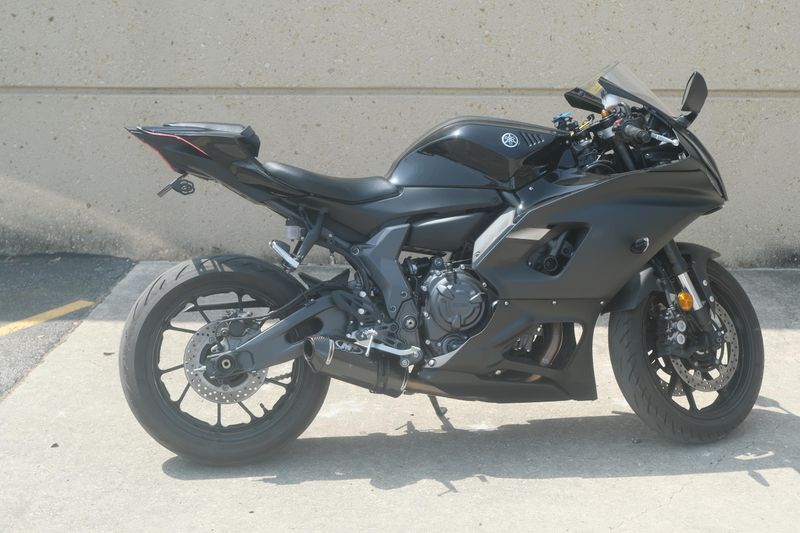2024 Yamaha YZFR7 BLACK Image 3