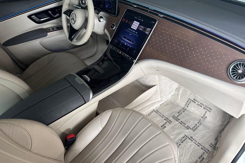 Used 2023 Mercedes-Benz EQS 450Image 17
