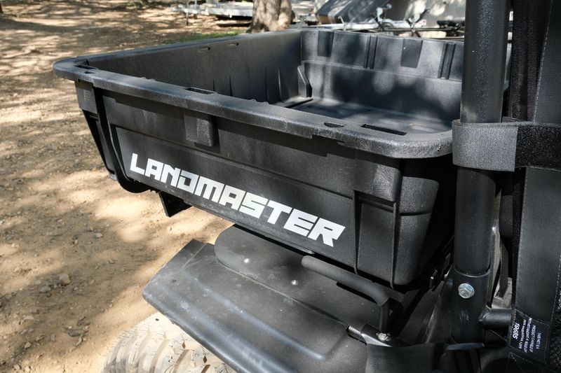 NEW 2025 LANDMASTER AMP STANDARD CAB CLASSIC EDITION Image 12