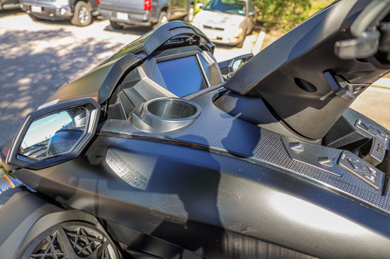 NEW 2026 YAMAHA FX SVHO WITH AUDIO Image 3