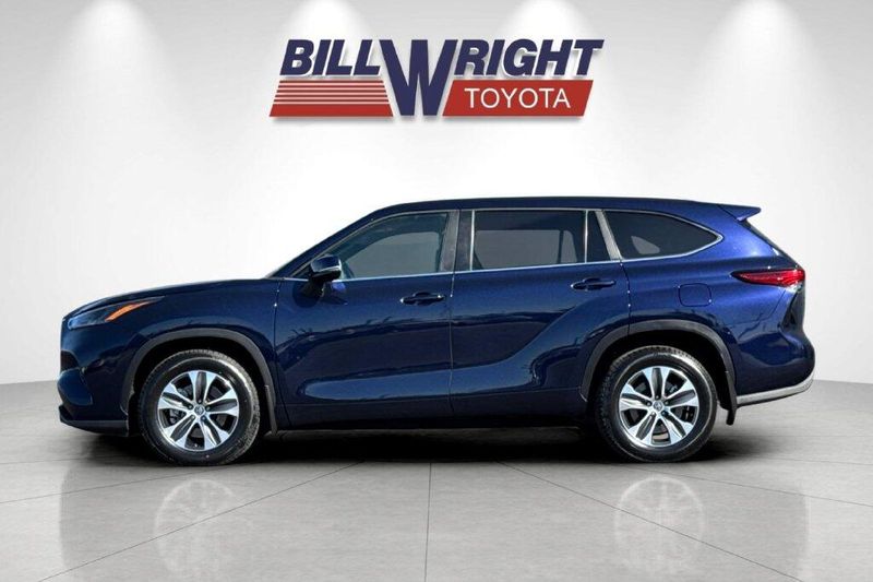 Used 2023 Toyota Highlander XLEImage 6