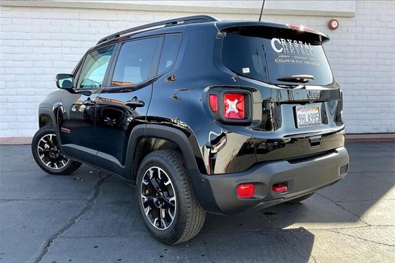 2023 Jeep Renegade Trailhawk photo 4