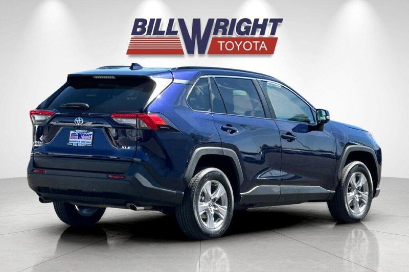 Used 2025 Toyota RAV4 XLEImage 3