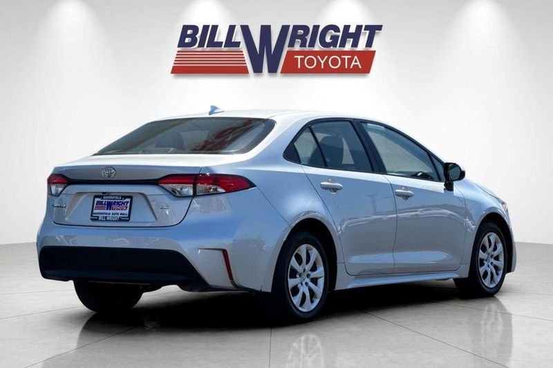 Used 2025 Toyota Corolla LEImage 3
