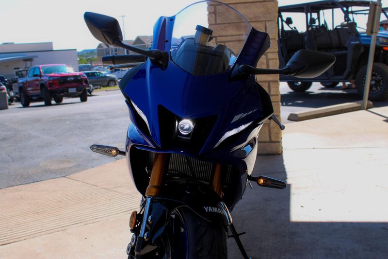 2025 Yamaha YZFR7 TEAM BLUE Image 2