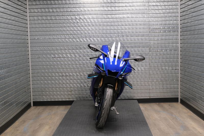 NEW 2026 YAMAHA YZFR1 Image 8