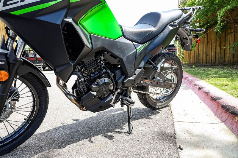 2025 Kawasaki VERSYSX 300  CANDY LIME GREEN AND METALLIC FLAT SPARK BLACK Image 19