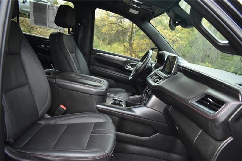 Used 2023 Chevrolet Suburban RSTImage 15