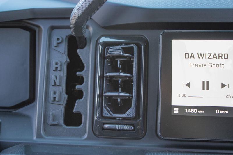 NEW 2026 CAN-AM DEFENDER MAX LIMITED CAB HD11 Image 36