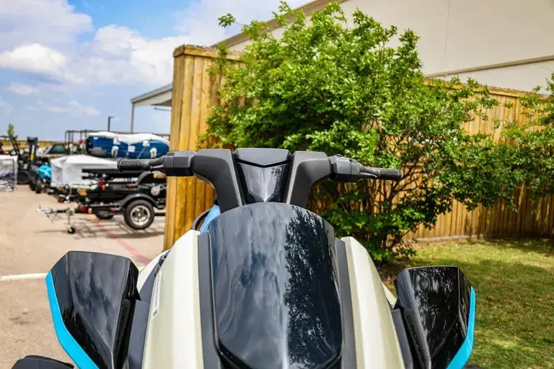 2025 Yamaha FX LIMITED SVHO DEEPWATER BLUE Image 7