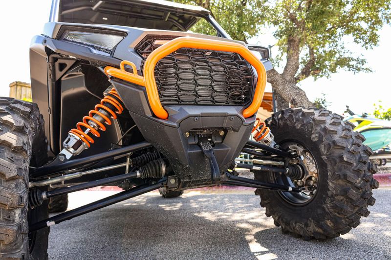 2024 Polaris RZR XP 1000 ULTIMATE MATTE TITANIUM AND ONYX BLACK Image 2