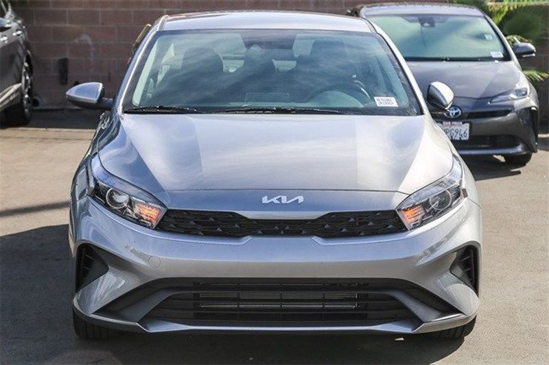 2024 Kia Forte LXSImage 3