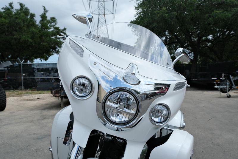 USED 2019 INDIAN MOTORCYCLE ROADMASTER Image 9