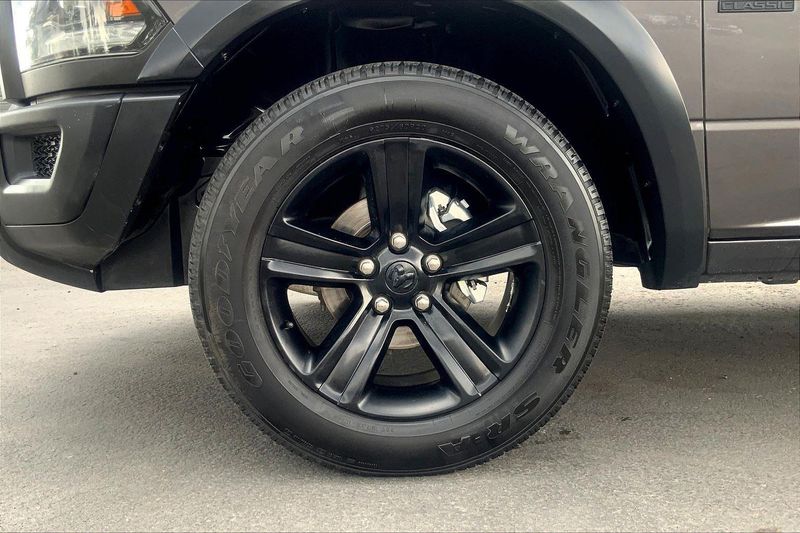 2021 Ram 1500 Classic Warlock photo 9