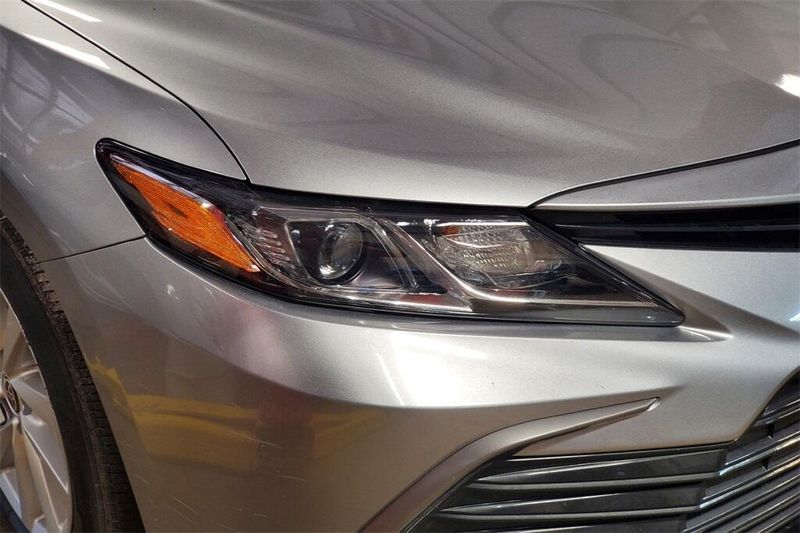 2024 Toyota Camry LE photo 2
