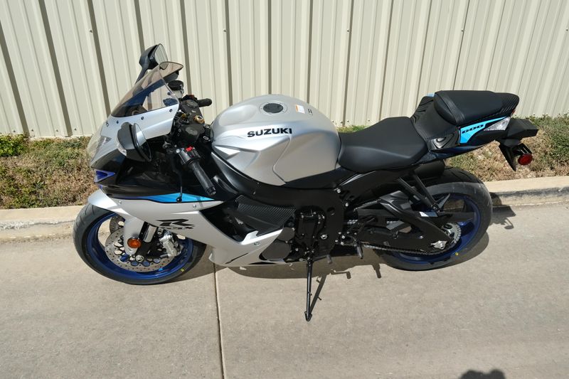 NEW 2026 SUZUKI GSXR600  in a SILVER exterior color. Family PowerSports (877) 886-1997 familypowersports.com 