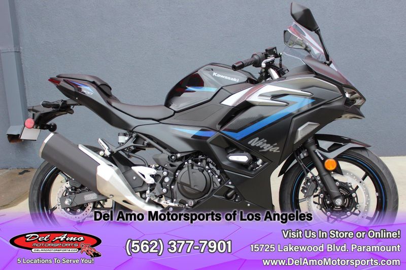 2025 Kawasaki NINJA 500 SE ABS Image 4