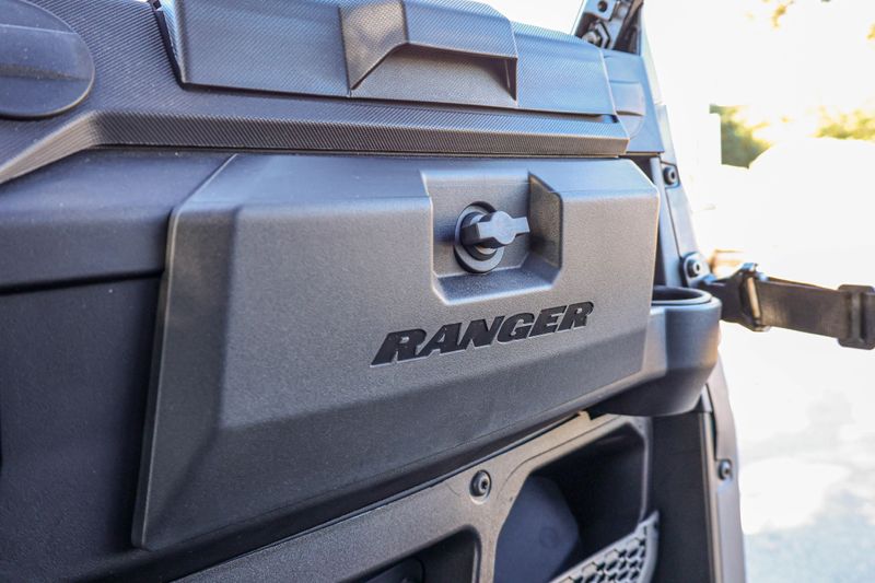 NEW 2026 POLARIS RANGER CREW XP 1000 PREMIUM Image 3