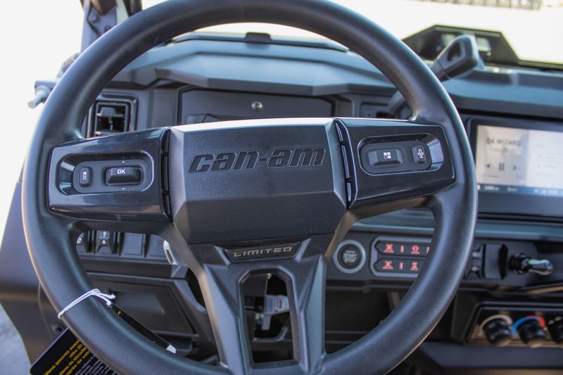 NEW 2026 CAN-AM DEFENDER MAX LIMITED CAB HD11 Image 32