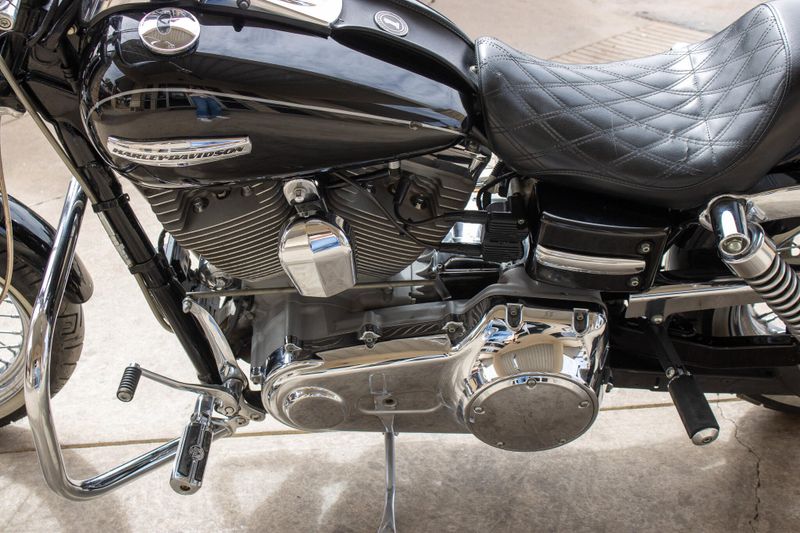 USED 2009 HARLEY DYNA SUPER GLIDE Image 23