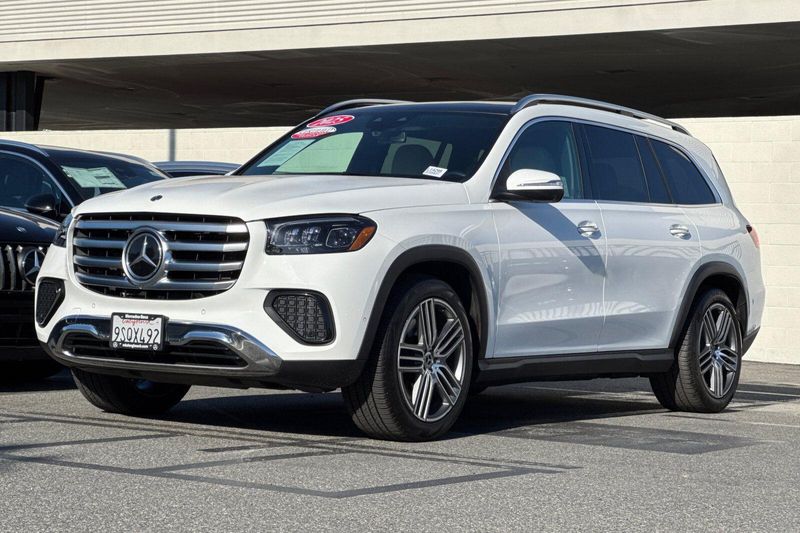 Used 2025 Mercedes-Benz GLS 450Image 8