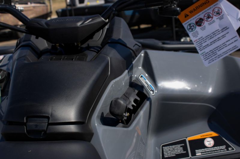 2025 Can-Am OUTLANDER DPS 500 GRANITE GREYImage 10