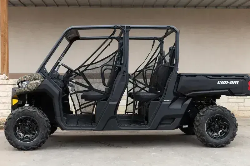 2025 Can-Am DEFENDER MAX DPS HD9 WILDLAND CAMO Image 3