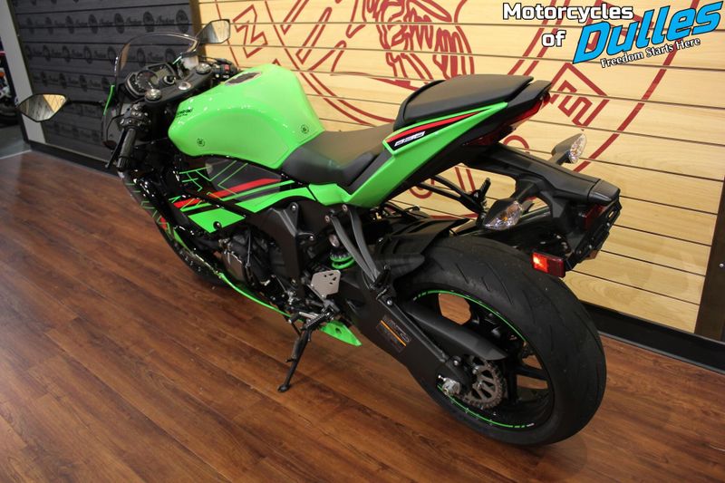 Used 2023 Kawasaki Ninja ZX-6R Image 6