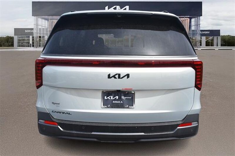 2025 Kia Carnival SX PrestigeImage 4