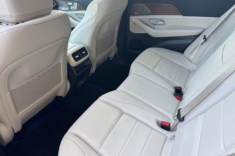 Used 2026 Mercedes-Benz GLE 450Image 13