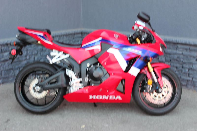 Used 2024 Honda CBR600RR Image 3