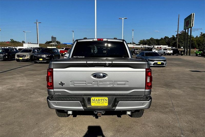 2023 Ford F-150 XLT photo 4