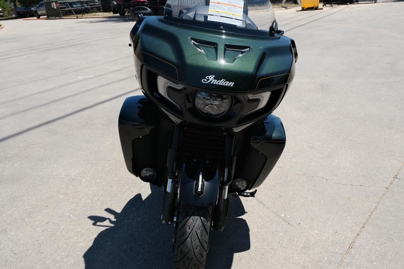 NEW 2025 INDIAN MOTORCYCLE PURSUIT ELITE Image 8