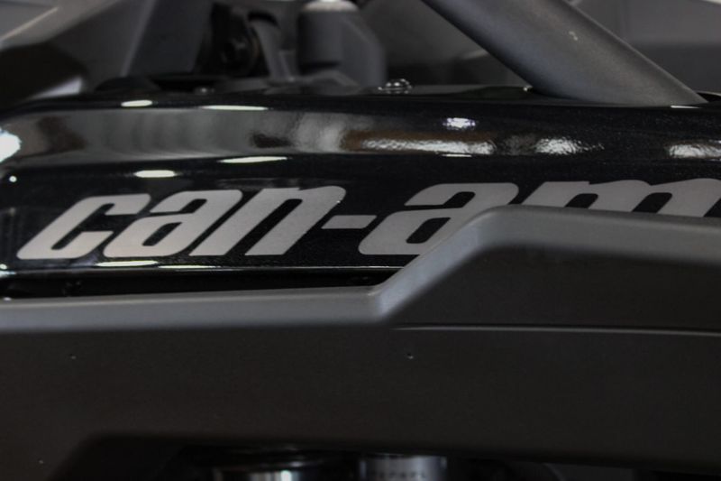 2025 Can-Am MAVERICK X3 MAX X RS TURBO RR TRIPLE BLACK Image 19