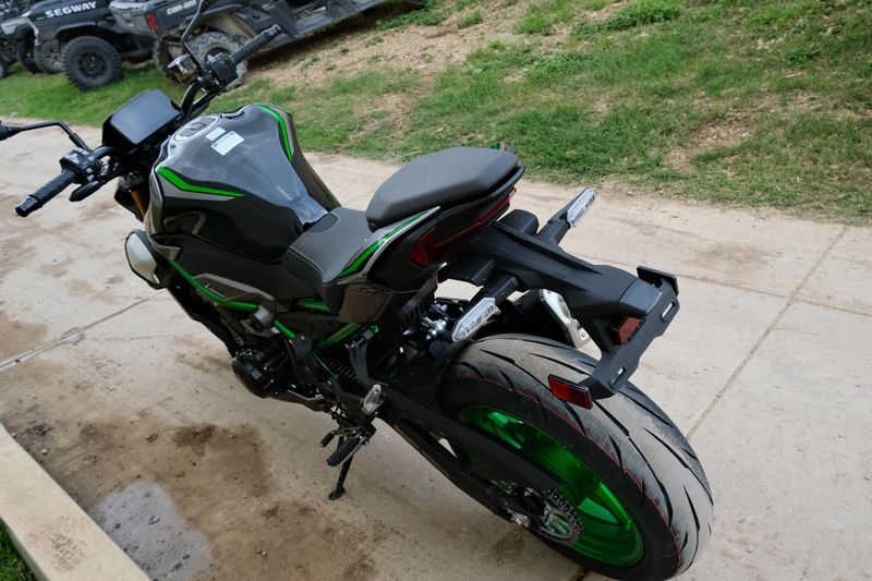 NEW 2025 KAWASAKI Z900 SE ABS Image 14