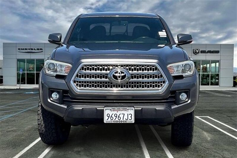 2017 Toyota Tacoma TRD Off-RoadImage 2