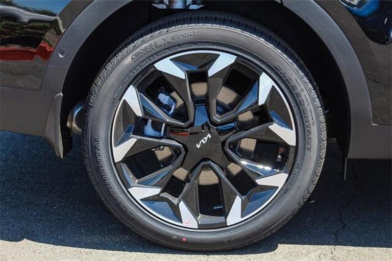 New 2025 Kia Sorento SXImage 19