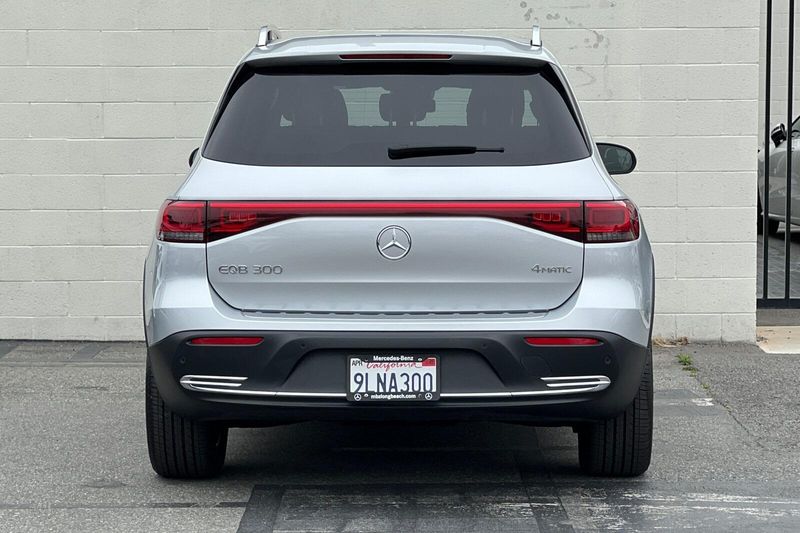 2023 Mercedes-Benz EQB 300Image 5
