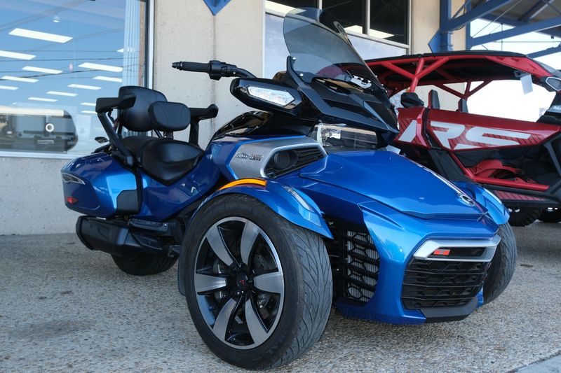 2018 Can-Am SPYDER F3T BLUEImage 11