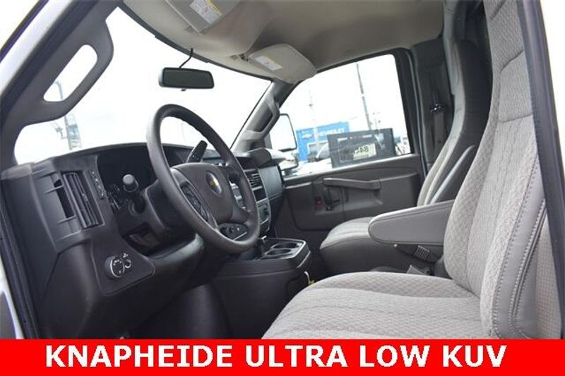 New 2025 Chevrolet Express 3500 Work VanImage 18