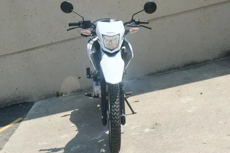 NEW 2025 HONDA XR150L Image 7