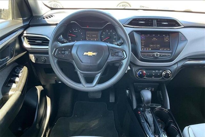 2021 Chevrolet Trailblazer LS photo 4