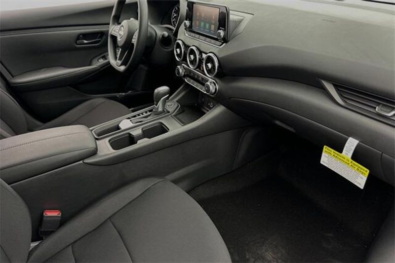 New 2025 Nissan Sentra SImage 12