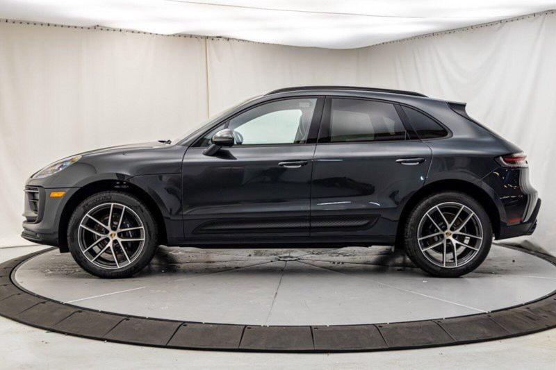 2024 Porsche Macan Image 2