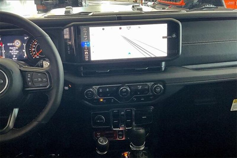New 2025 Jeep Wrangler 4-door Rubicon 392Image 5