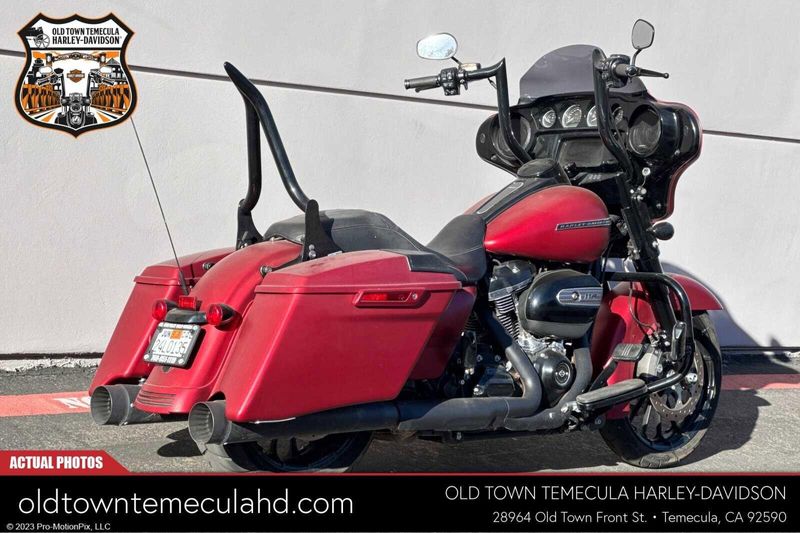 2019 Harley-Davidson Street Glide in a WICKED RED DNM exterior color. BMW Motorcycles of Temecula – Southern California (951) 506-6903 bmwmotorcyclesoftemecula.com 