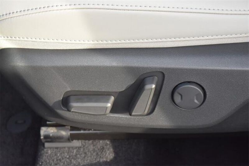 New 2025 Kia Niro EXImage 20