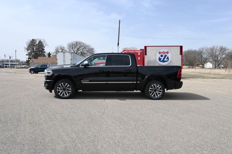 2025 RAM 1500 LimitedImage 5