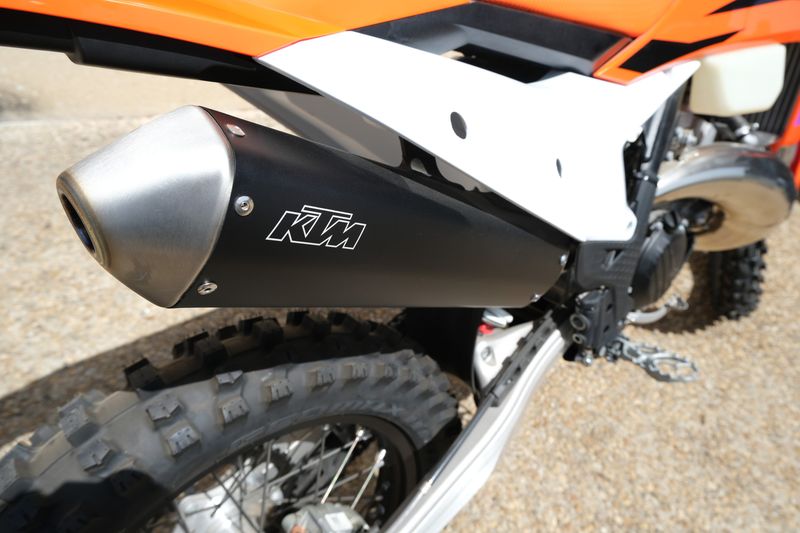 2024 KTM 250 XCW ORANGEImage 8